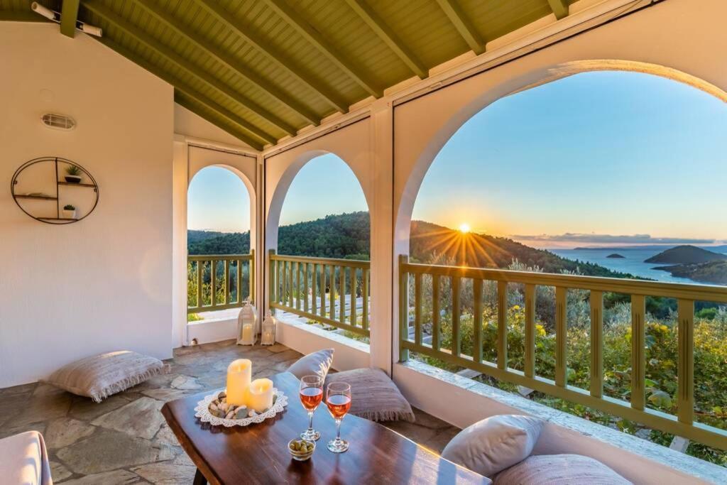 Nina-Myrtia Countryside House Skopelos Ditropo Eksteriør bilde