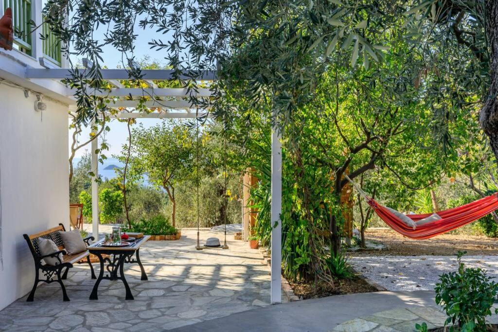 Nina-Myrtia Countryside House Skopelos Ditropo Eksteriør bilde