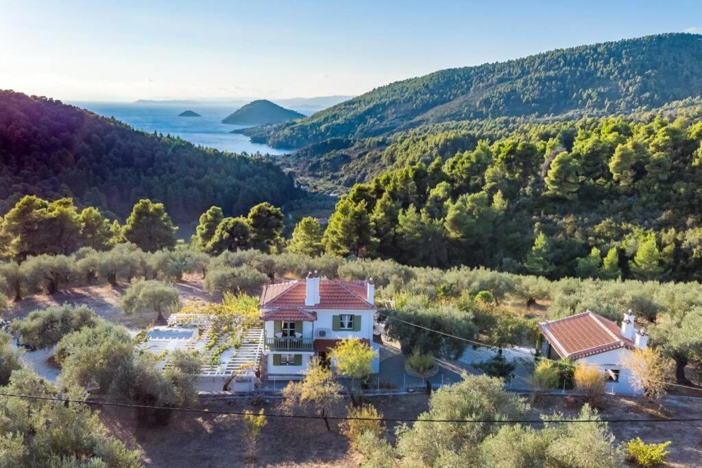Nina-Myrtia Countryside House Skopelos Ditropo Eksteriør bilde