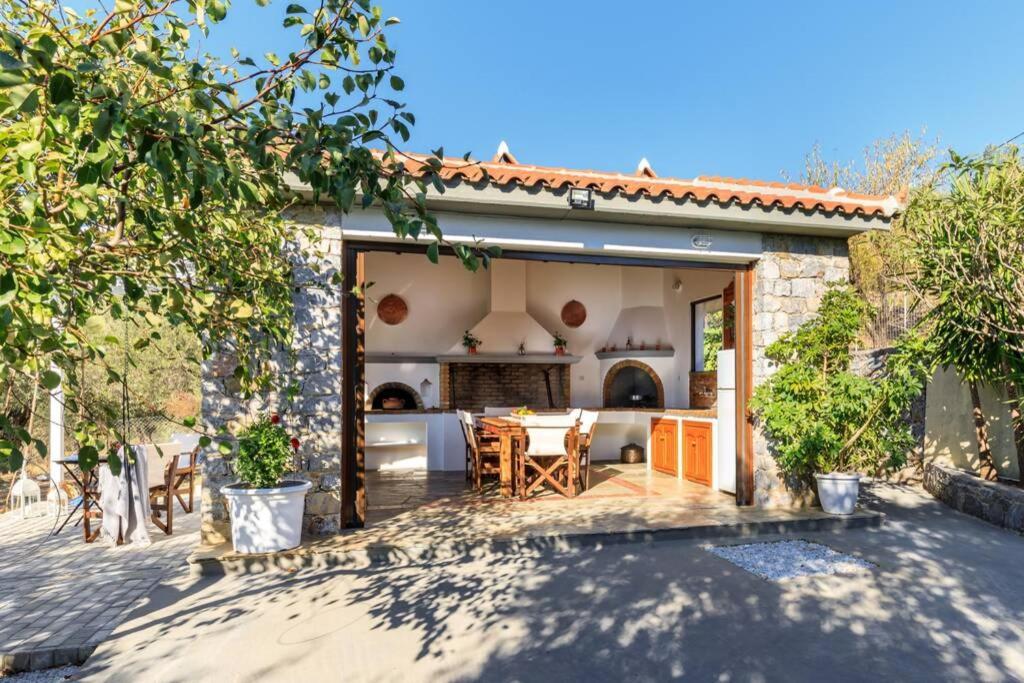 Nina-Myrtia Countryside House Skopelos Ditropo Eksteriør bilde