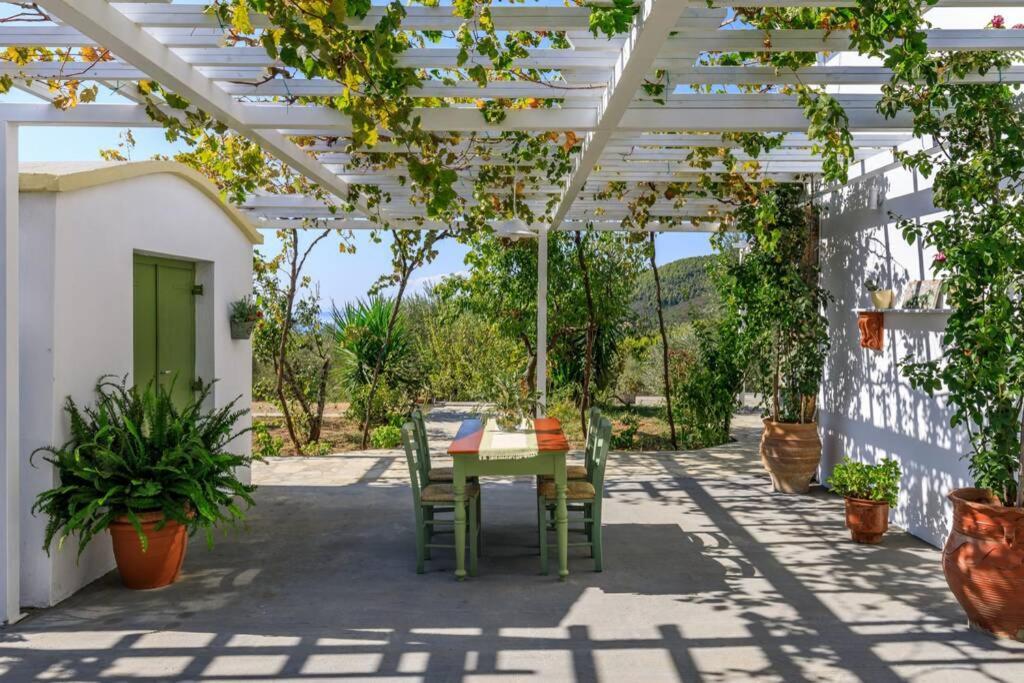 Nina-Myrtia Countryside House Skopelos Ditropo Eksteriør bilde